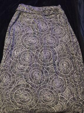 Robert Louis Black and White Graphic Circle Maxi Skirt